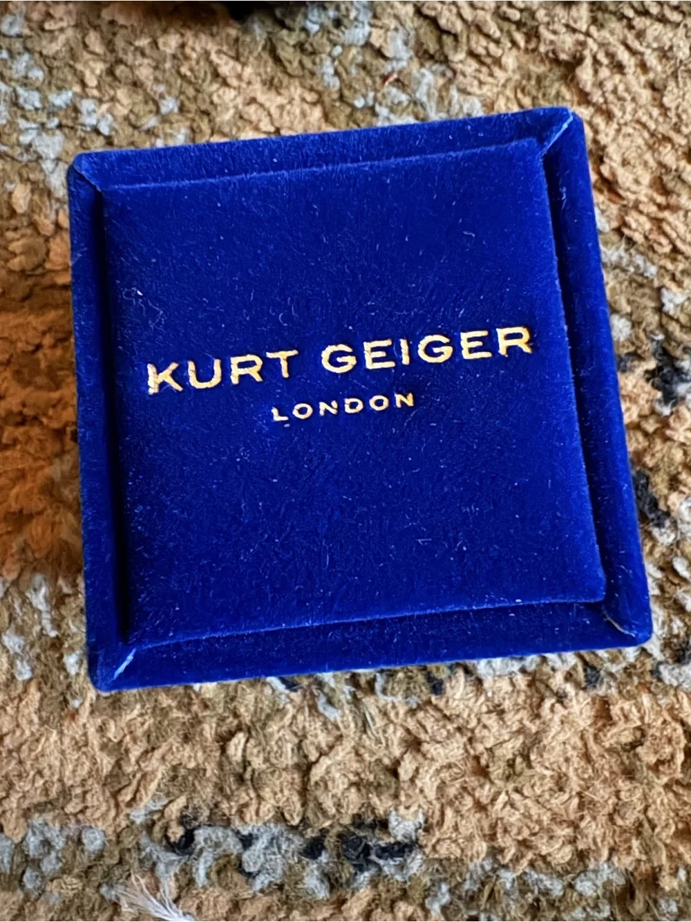 Kurt Geiger Multi Color Stone Flower Ring NIB - Picture 7 of 7